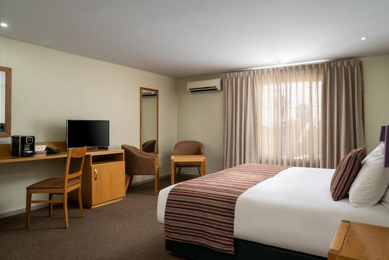 River City Inn Upington Exteriör bild